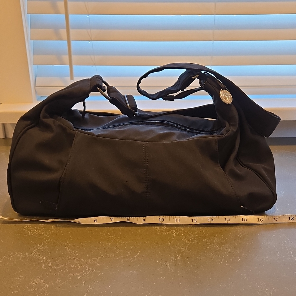Medela Breast Pump And Storage Cooler Bag